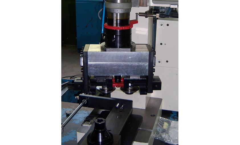 Double roller forming head machine